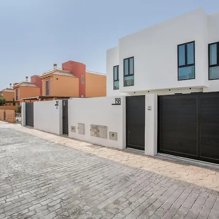 Salitre Y Lava بيت للعطل *